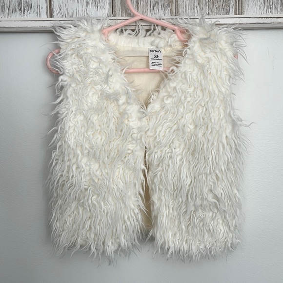 Carter’s Girl Size 3T Vest. Button and loop on top to close. - Picture 1 of 5